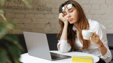 Πέντε σημάδια SOS ότι η άμυνα του οργανισμού έχει «πέσει» – Πώς να την ενισχύσετε