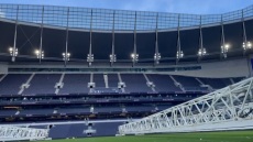 Βρετανία - Κακοκαιρία Γιούνις: «Χορεύει» την σκεπή του γηπέδου της Τότεναμ - Δείτε το βίντεο