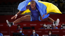 Έτοιμος να πολεμήσει είναι ο «χρυσός» Ολυμπιονίκης και πρώτος Αφρικανός βουλευτής της Ουκρανίας, Ζαν Μπελενιούκ