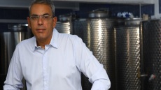 Ο Έλληνας ελαιοπαραγωγός με τις 408 διεθνείς βραβεύσεις