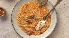 Πικάντικος τραχανάς με πελτέ και γιαούρτι