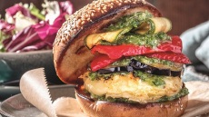 Η αποθέωση του τυριού: 6 συνταγές για την Κυριακή της Τυρινής