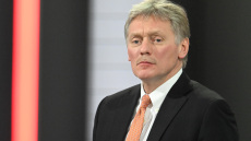 Ρωσία:  Ακόμα και μετά τη νίκη των Εργατικών, η Βρετανία παραμένει μια εχθρική χώρα για τη Μόσχα, λέει το Κρεμλίνο