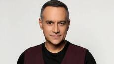 Τα Νεοκλασικά: Ο Κρατερός Κατσούλης πρωταγωνιστεί στην κωμωδία «Ούτε γάτα ούτε ζημιά» - Τι δήλωσε για τον ρόλο του