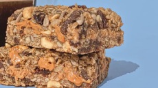 Το δίδυμο που δημιούργησε μπάρες δημητριακών με προσωπικότητα