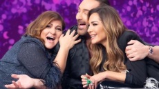 Chart Show: Τι ψάχνουν η Βανδή και ο Αρσενάκος μέσα στο παντελόνι της Βίκυς Σταυροπούλου;