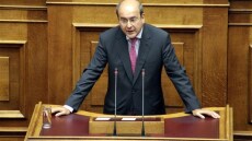 Χατζηδάκης κατά ΣΥΡΙΖΑ: «Είστε απολογούμενοι για τις συντάξεις των ομογενών»