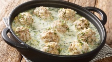 Το αγγλικό independent υμνεί τα ελληνικά γιουβαρλάκια