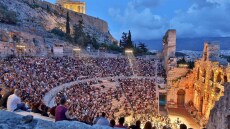 Φεστιβάλ Αθηνών και Επιδαύρου με Πάτι Σμιθ, Ίβο βαν Χόβε και Καβάκο