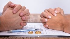 Στον αέρα χιλιάδες διαζύγια στην Πολωνία – Ο Τουσκ αναιρεί αποφάσεις δικαστών της προηγούμενης κυβέρνησης
