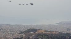 Ηνίοχος 2022: Μαχητικά από Ελλάδα, ΗΠΑ και Ιταλία πέταξαν πάνω από την Ακρόπολη