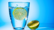 Μπορεί ένα νερό με φυσικές φυσαλίδες να κάνει τη διαφορά στην υγεία μας;