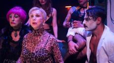 «Τα Κόκκινα Φανάρια» του Βασίλη Μπισμπίκη «ανοιχτά» και μετά το Πάσχα στον Cartel Τεχνοχώρο