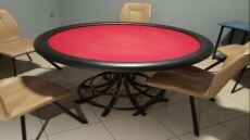 Έστησε μπαρμπούτι στο μαγαζί του στην Σπάρτη