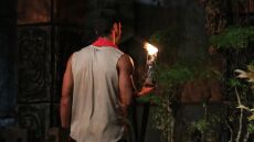 Survivor: Η αποχώρηση του Νίκου Αντωνόπουλου και οι εκκλήσεις των μπλε που δεν εισακούστηκαν – Δείτε βίντεο