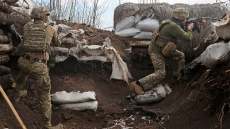 «Σε παύση οι ειρηνευτικές συνομιλίες για την Ουκρανία εν μέσω του πολέμου στο Ιράν», γράφει ρωσική εφημερίδα