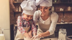 Έτσι γίνεται καλύτερα η πασχαλινή ζαχαροπλαστική με τα παιδιά!