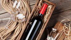 Τι κρασί να πάρετε δώρο στο τραπέζι του Πάσχα