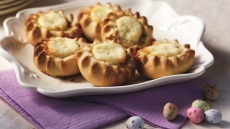 Φτιάχνουμε γλυκά της Λαμπρής απ’ όλη την Ελλάδα