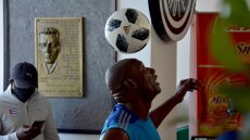 Γκίνες: Κουβανός μπήκε στο βιβλίο των ρεκόρ με 351 κεφαλιές σε ένα λεπτό