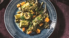 Αγκινάρες και κουκιά: το γευστικό ζευγάρι που φέρνει την άνοιξη