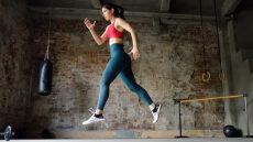 Λαιμαργία: Η κίνηση-κλειδί που βάζει φρένο στις λιγούρες