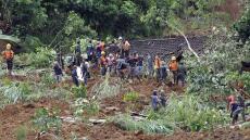 Ινδονησία: 12 γυναίκες σκοτώθηκαν από κατολίσθηση σε παράνομο χρυσωρυχείο