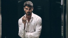 Michele Morrone: Αυτά είναι τα νέα τραγούδια του περιζήτητου Ιταλού πρωταγωνιστή του  «365 Days»  - Βίντεο