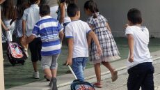 Κορωνοϊός - Τζανάκης: Πώς έφτασαν να είναι προστατευμένα 7 στα 10 παιδιά – Ο ρόλος του «50 +1»