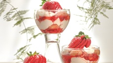 Τιραμισού ανοιξιάτικο με φράουλες