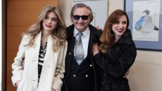 Τα Νεοκλασικά: Το αγαπημένο θεατρικό έργο, «Η κόμισσα της φάμπρικας» στον Alpha