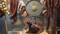 Γίδι, αυστηρώς για κρεοφάγους