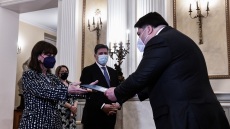 Τα διαπιστευτήριά του στην Σακελλαροπούλου επέδωσε ο νέος πρεσβευτής των ΗΠΑ στην Ελλάδα