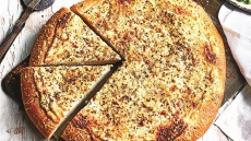 Πίτσα cacio e pepe