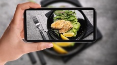 Πώς να φωτογραφίσετε το φαγητό σας με το κινητό σαν επαγγελματίας