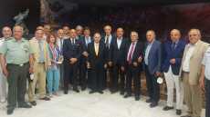 O  Γιάννης Βαρβιτσιώτης δώρισε 63 όπλα - κειμήλια στο Πολεμικό Μουσείο