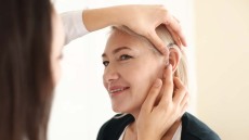 Αιφνίδια βαρηκοΐα - Απώλεια ακοής: 3 περιπτώσεις που η κατάσταση αναστρέφεται - Πότε είναι μόνιμη