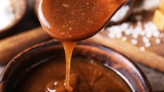 Πώς να φτιάξετε σπιτική καραμέλα εύκολα και γρήγορα