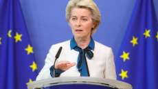 Φον ντερ Λάιεν: Είμαστε πολύ καλύτερα προετοιμασμένοι για τις μελλοντικές υγειονομικές κρίσεις