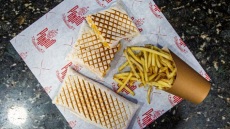 Υπάρχουν όντως γαλλικά tacos στην Αθήνα; Ναι! Στο Panam.