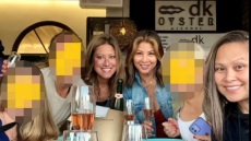 Μύκονος: Νέες καταγγελίες από τουρίστες για το εστιατόριο με τα «χρυσά» καβουροπόδαρα στη Μύκονο