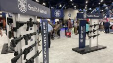 Μακελειό στο Τέξας: Οι υπέρμαχοι της οπλοκατοχής αντιδρούν - «Δεν μπορείτε να κατηγορείτε το όπλο»