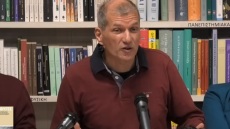 Πανελλήνιες 2022: Ποιος είναι ο Ραϋμόνδος Αλβανός του οποίου κείμενο «έπεσε» στη Νεοελληνική Γλώσσα