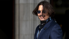 Οι λόγοι που ο Τζόνι Ντεπ αγαπήθηκε όσο λίγοι αστέρες του Χόλιγουντ