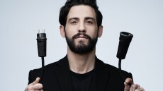 Total Blackout: Ο Αναστάσιος Ράμμος υποδέχεται τέσσερα νέα ζευγάρια