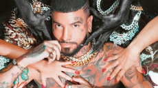 «O Snik ακύρωσε live γιατί δεν του έκλεισαν εισιτήριο Business Class», λέει το μαγαζί