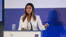 Ζαχαράκη: Κανένα παιδί με αναπηρία εκτός δομής – 1.100 περισσότερες θέσεις φέτος σε βρεφονηπιακούς σταθμούς