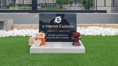 Νοτιοκορεάτης προγραμματιστής έφτιαξε... τάφο για τον «θάνατο» του Internet Explorer