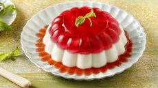 Φρουί Ζελέ φράουλα με πανακότα δυόσμου