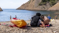 Γαλλία: Τέλος στη χρήση του μπουρκίνι με τη βούλα της Δικαιοσύνης 